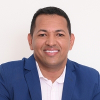 Ver.   Ademir Peteca